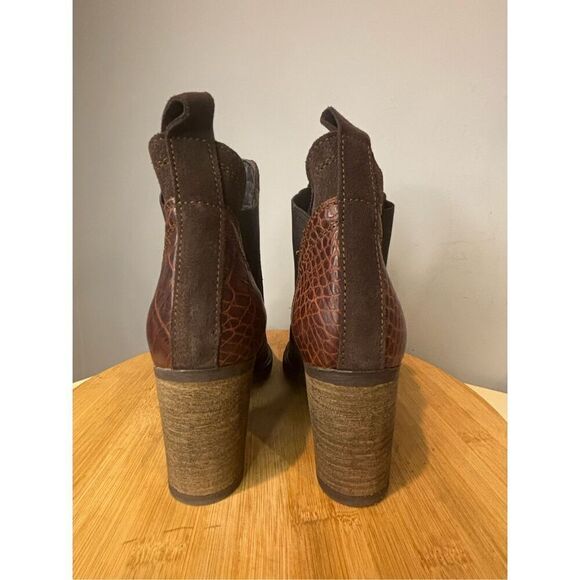 Bellini Women's Waterproof‎ Suede Croc Block Heels Coffee Chelsea Boots Sz 7-7.5 - Picture 6 of 7